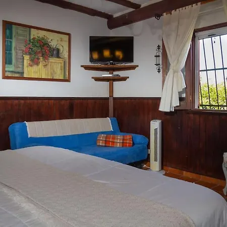 Casa de Férias Casa Rustica Con Jacuzzi